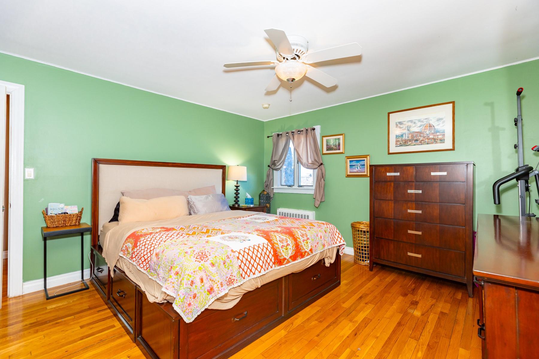 847 Aberdeen Road, Bay Shore, New York image 19
