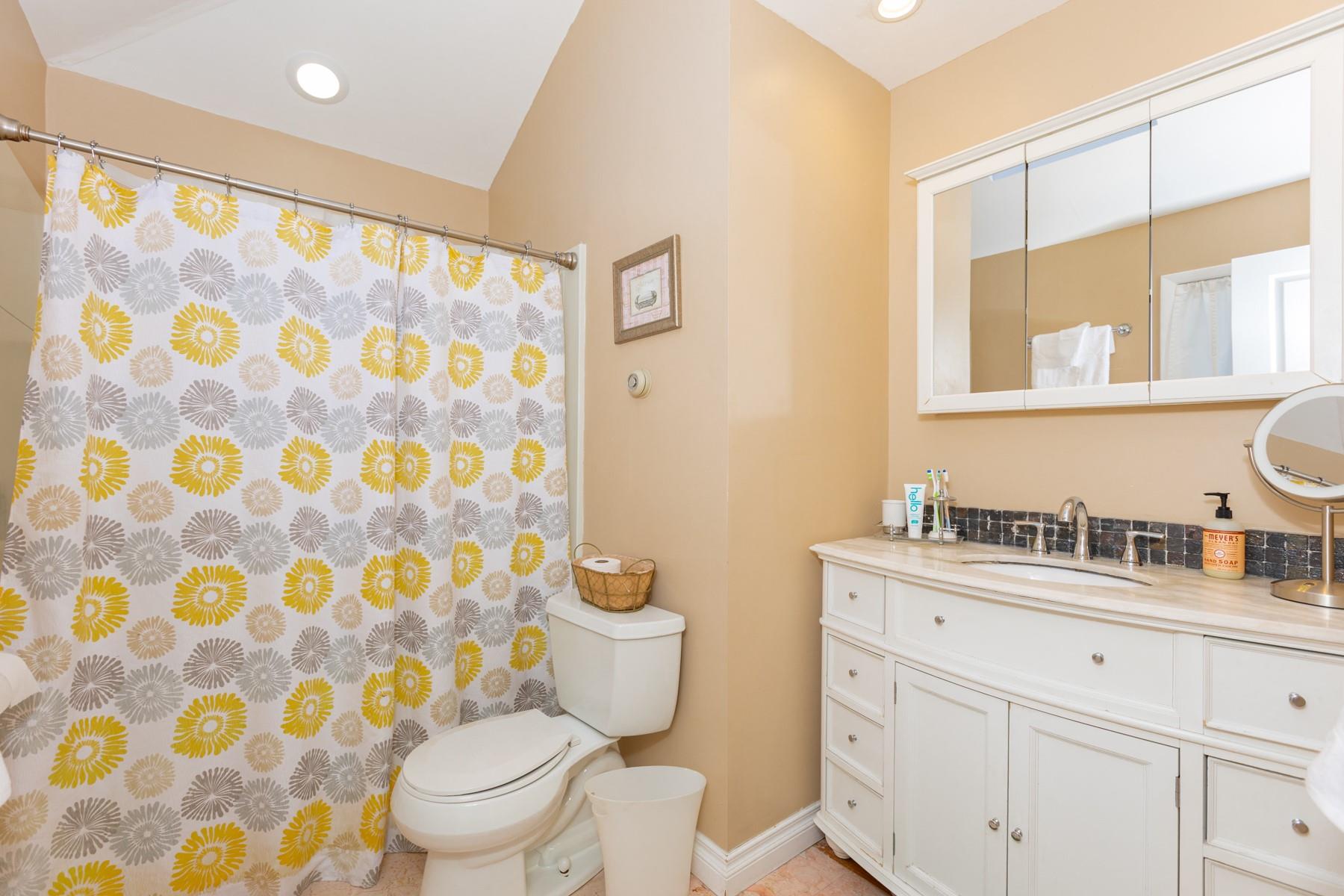 847 Aberdeen Road, Bay Shore, New York image 20
