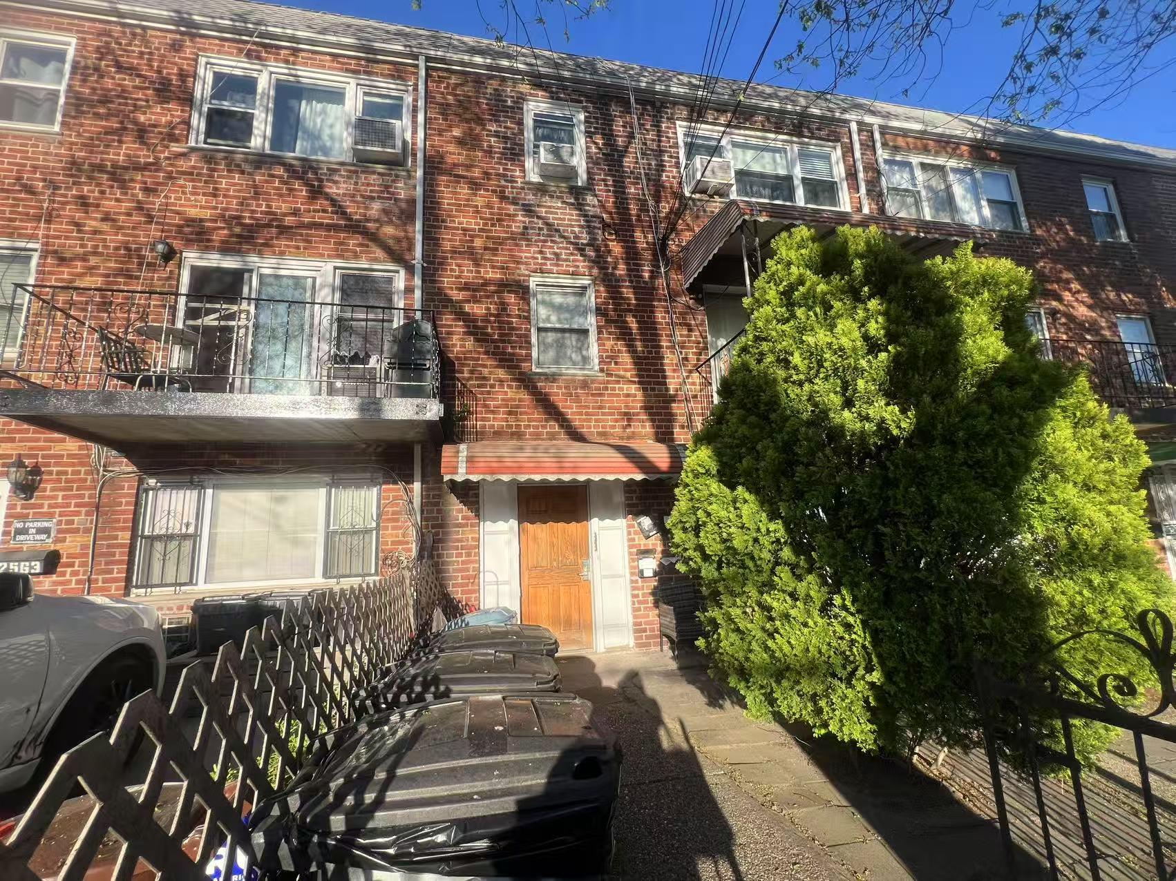 2567 W 15th Street