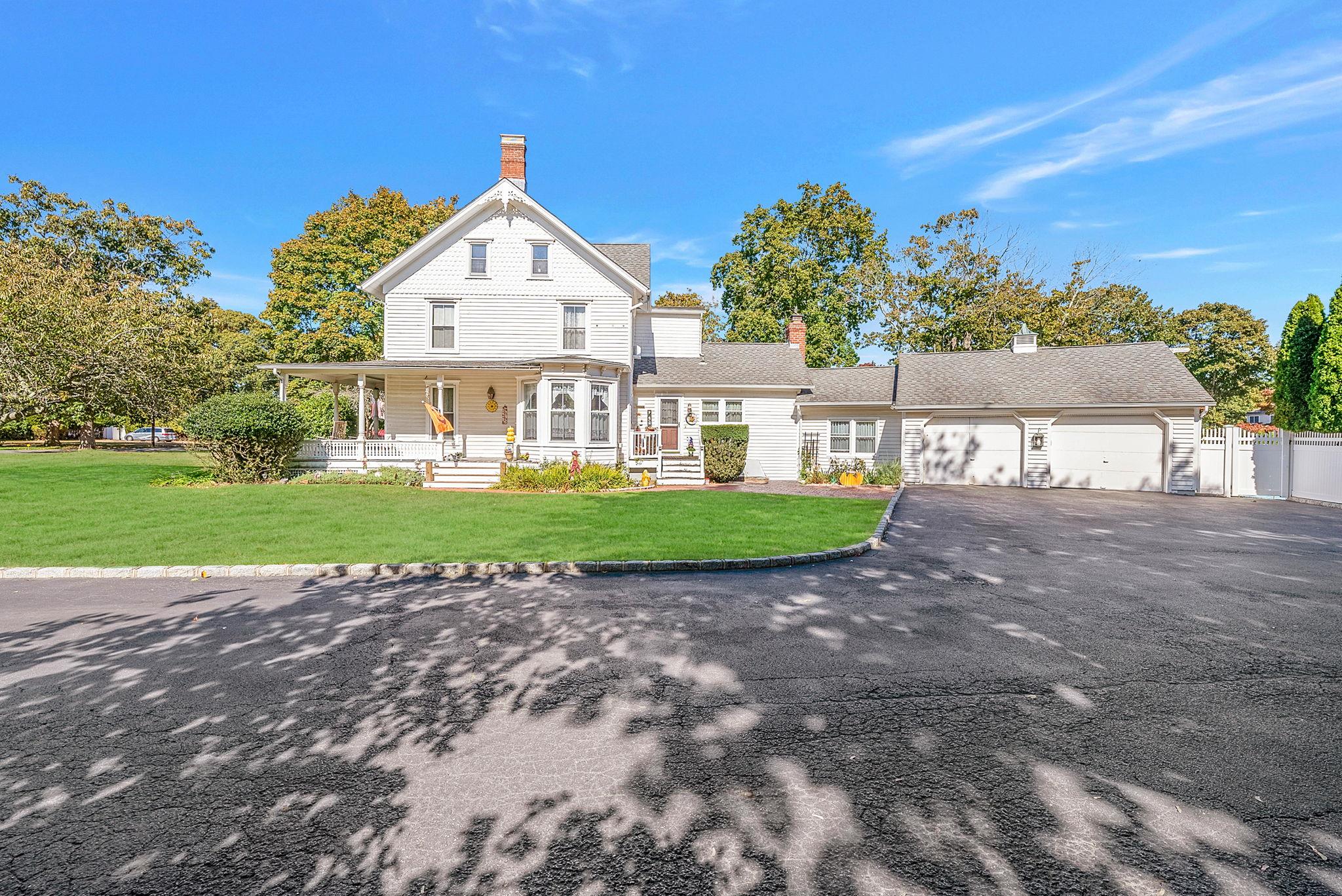 107 Ocean Avenue, Center Moriches, New York image 37