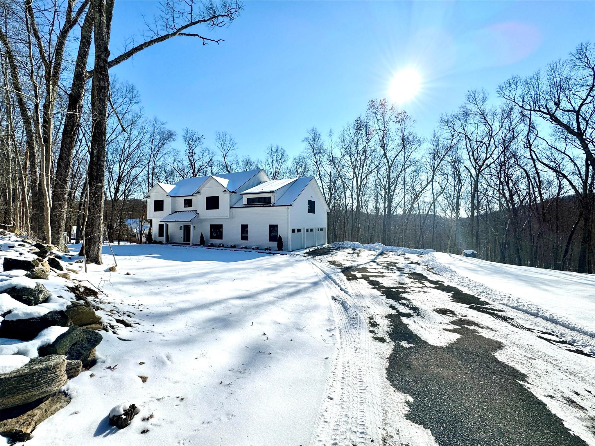 Smith Lane, Somers, New York - 4 Bedrooms  
3 Bathrooms - 