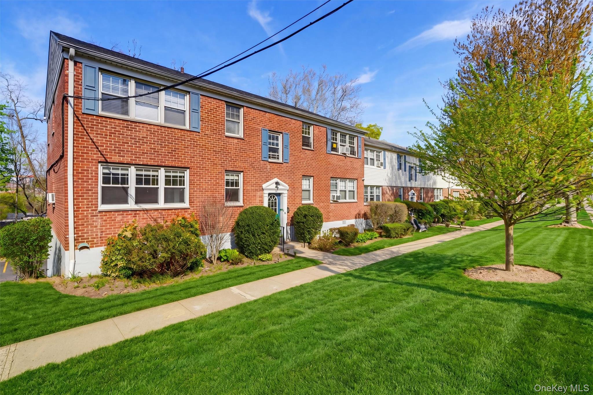 121 Columbus Avenue 1B