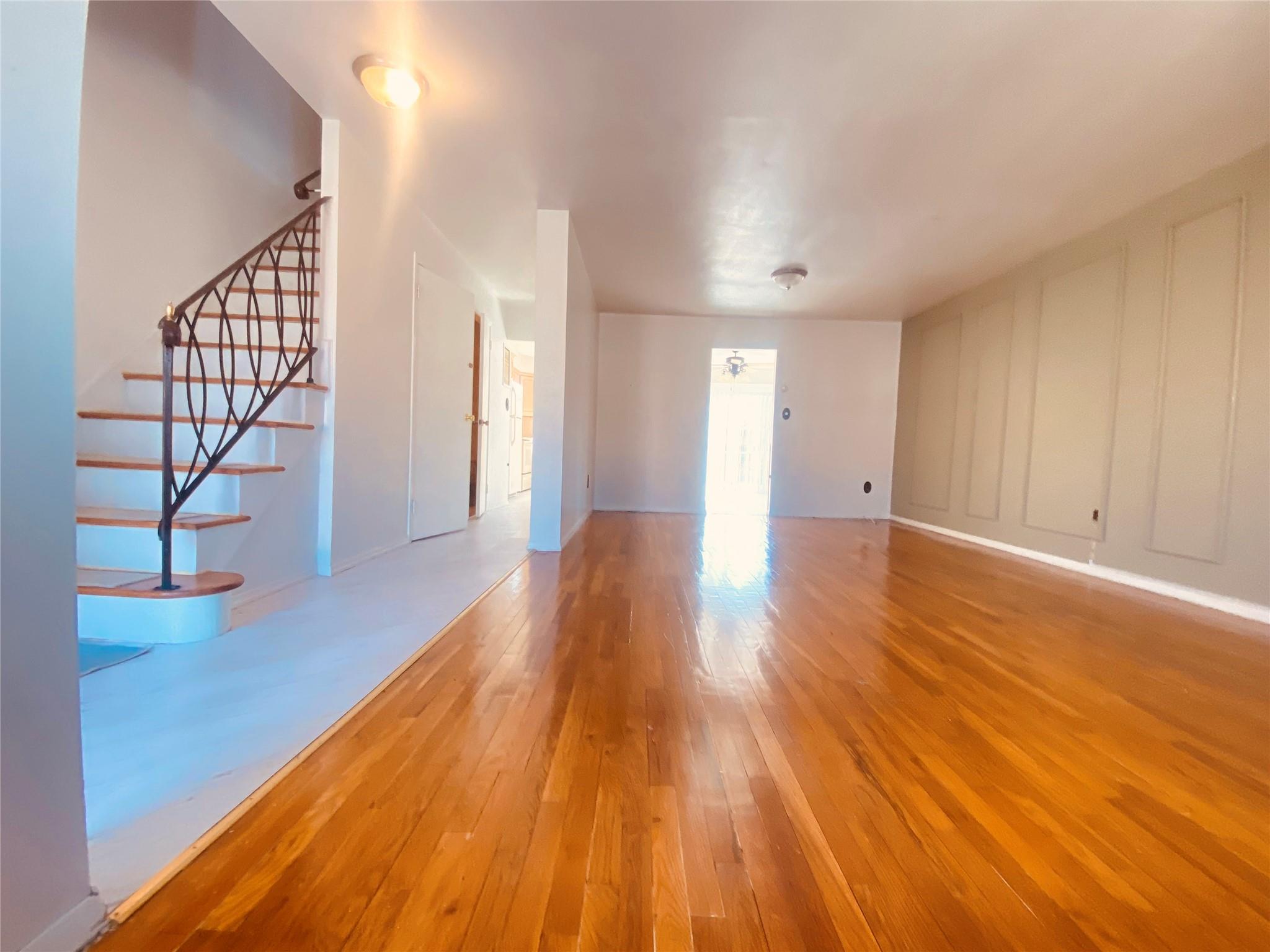 240-02 65 Avenue, Little Neck, New York image 3