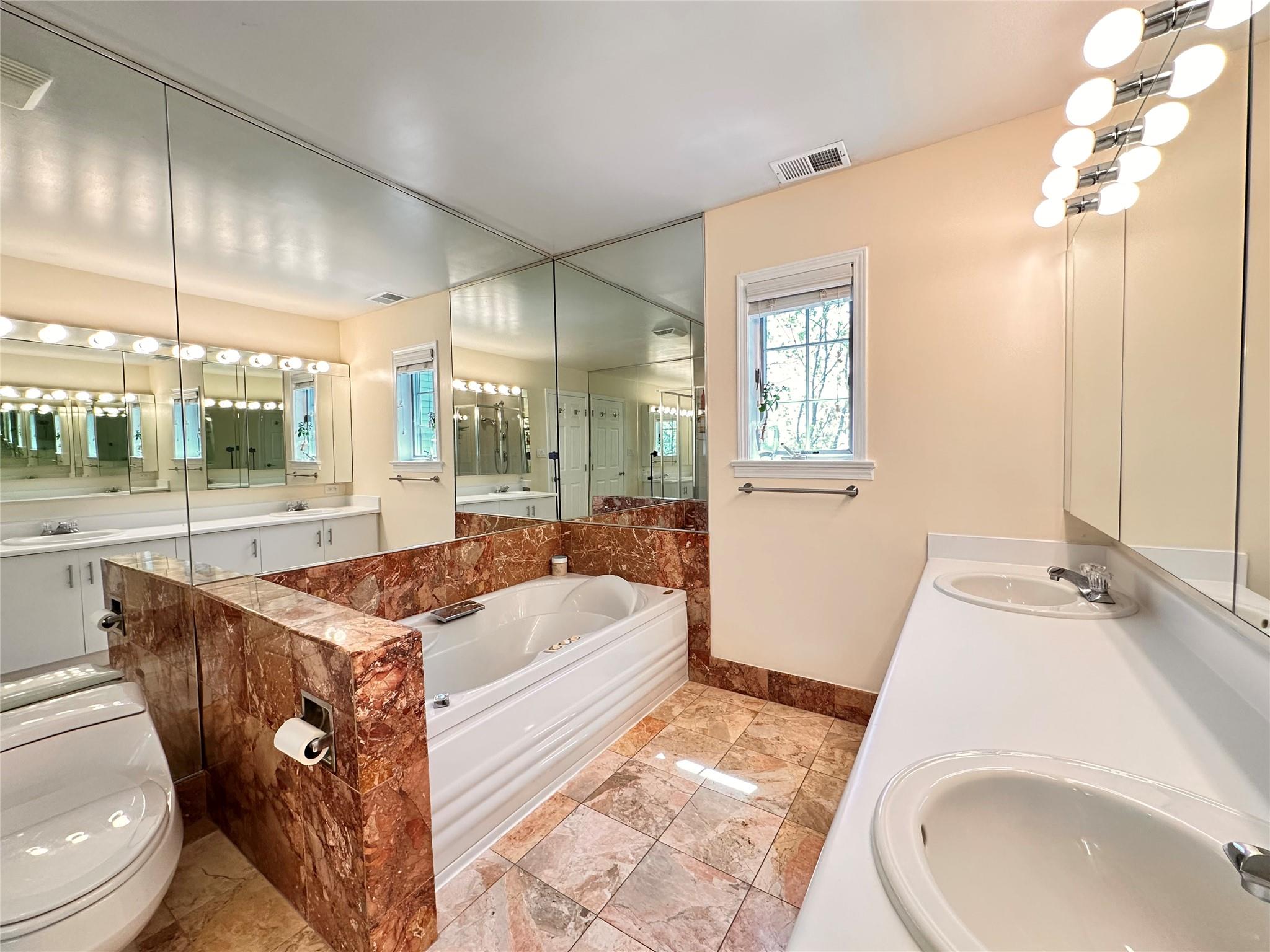 240-54 Oak Park Drive, Douglaston, New York image 14