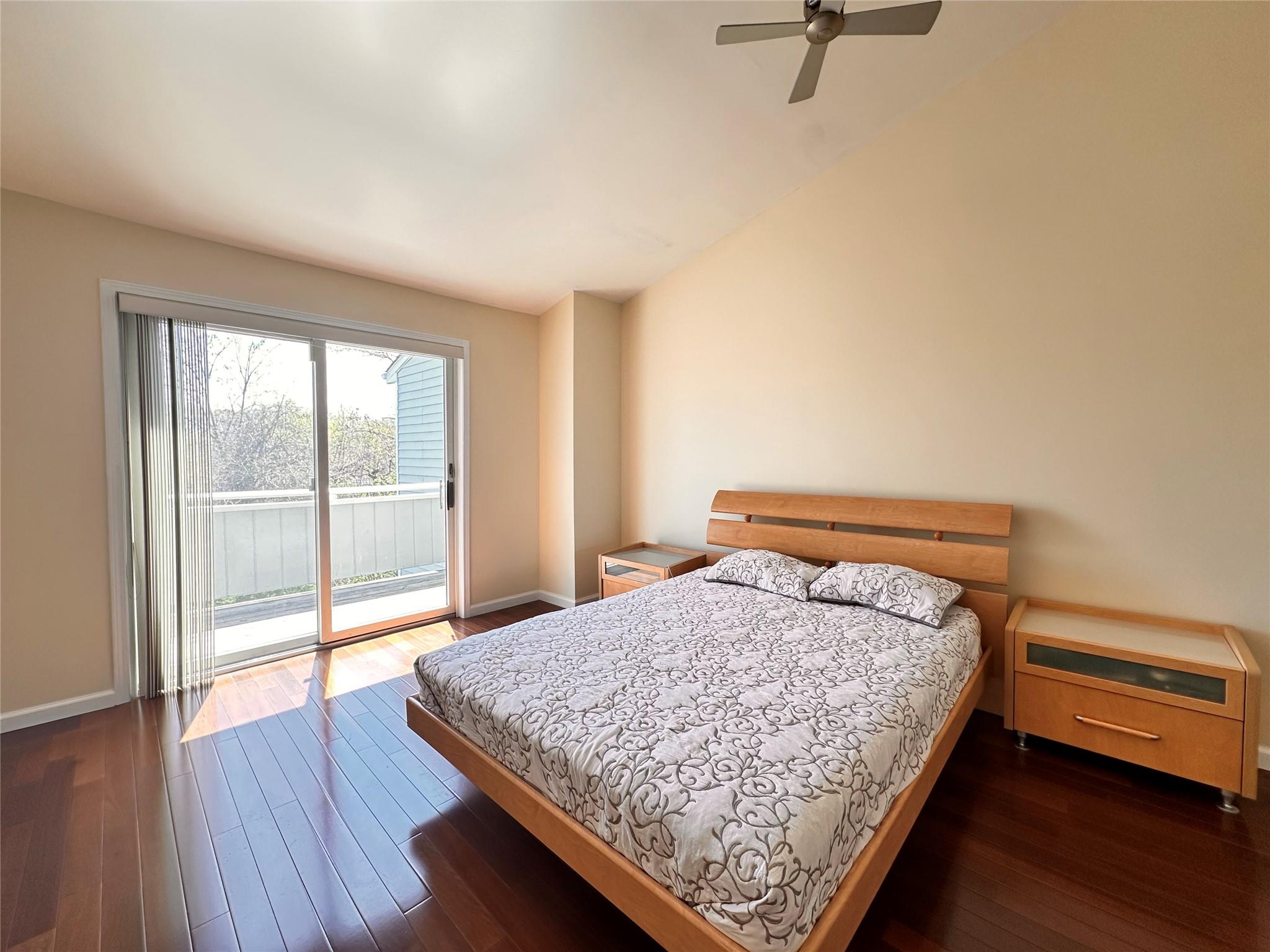 240-54 Oak Park Drive, Douglaston, New York image 17