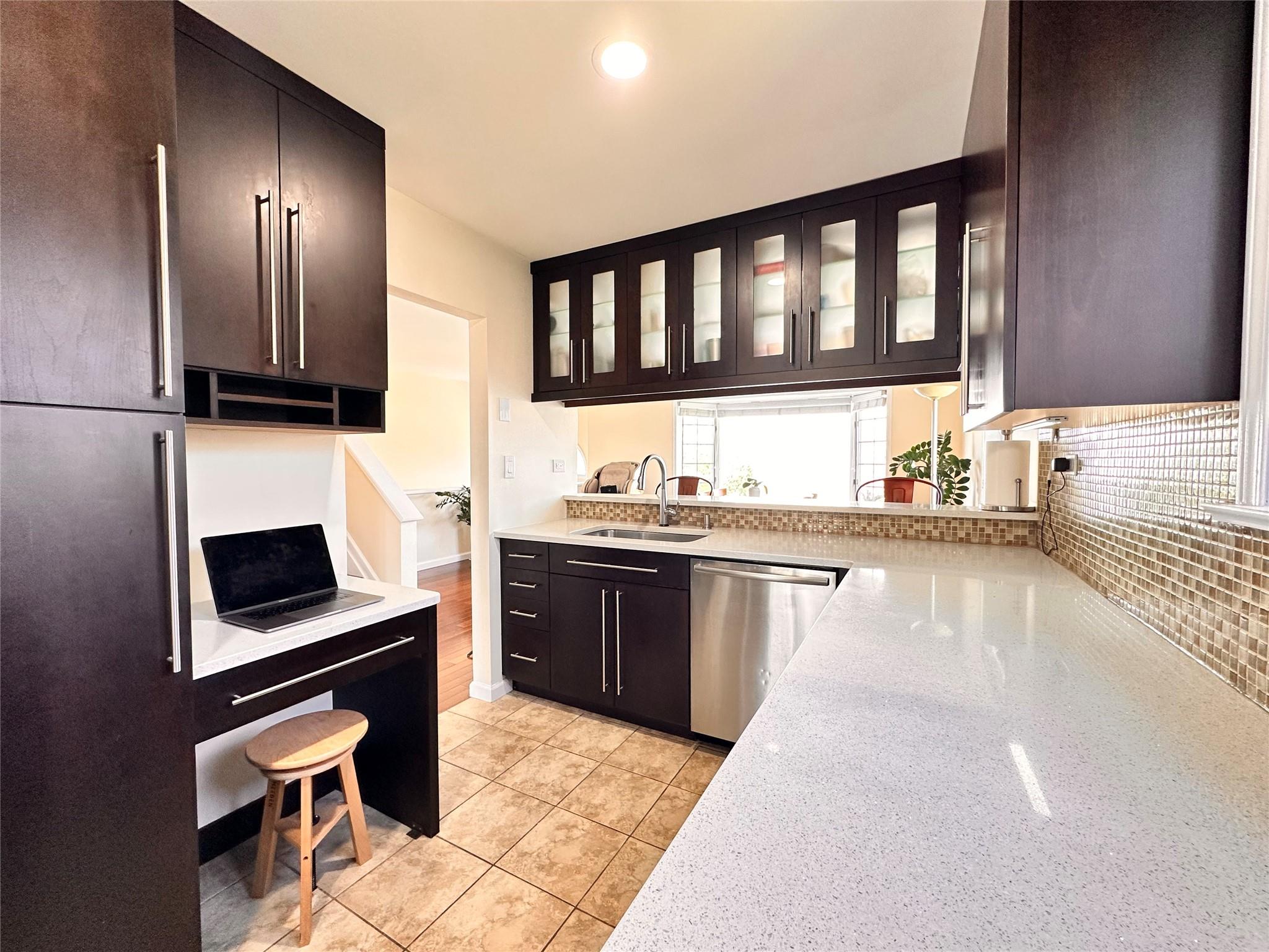 240-54 Oak Park Drive, Douglaston, New York image 8