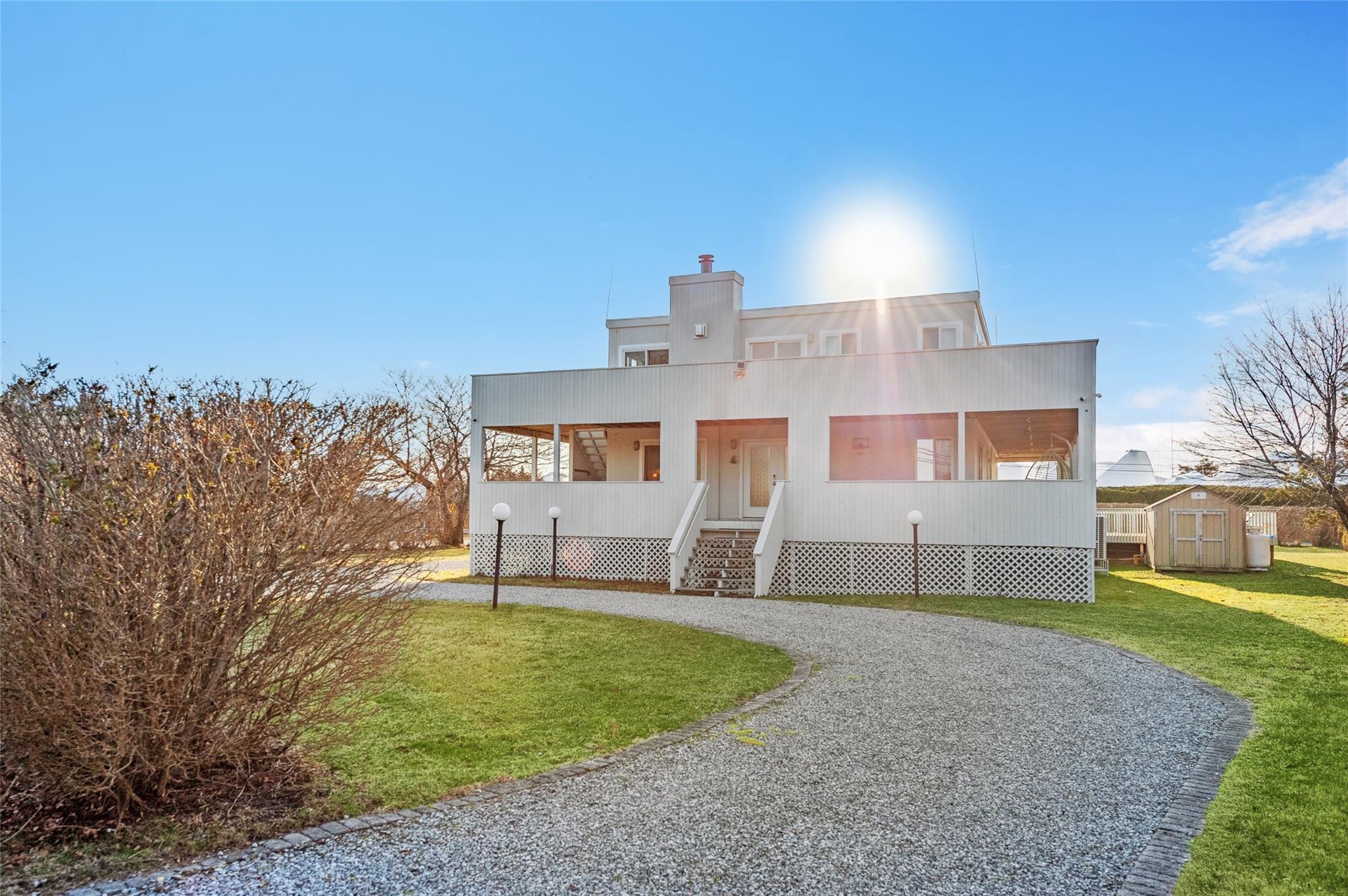 24 Lighthouse Road, Hampton Bays, New York image 4