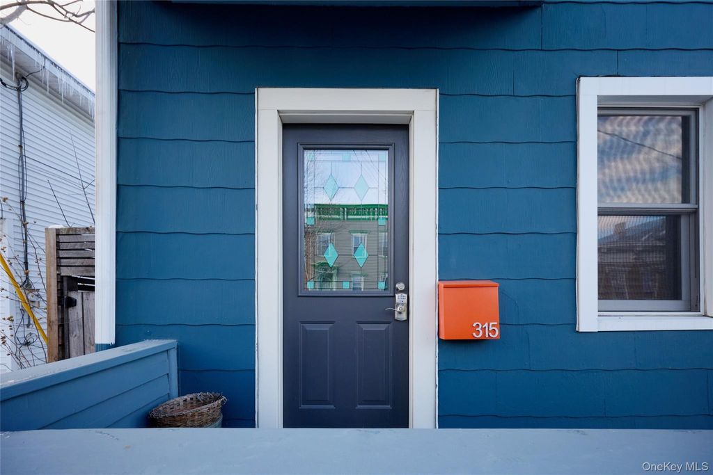 Photo of 315 State St, Hudson, NY 12534 (MLS # 954702)