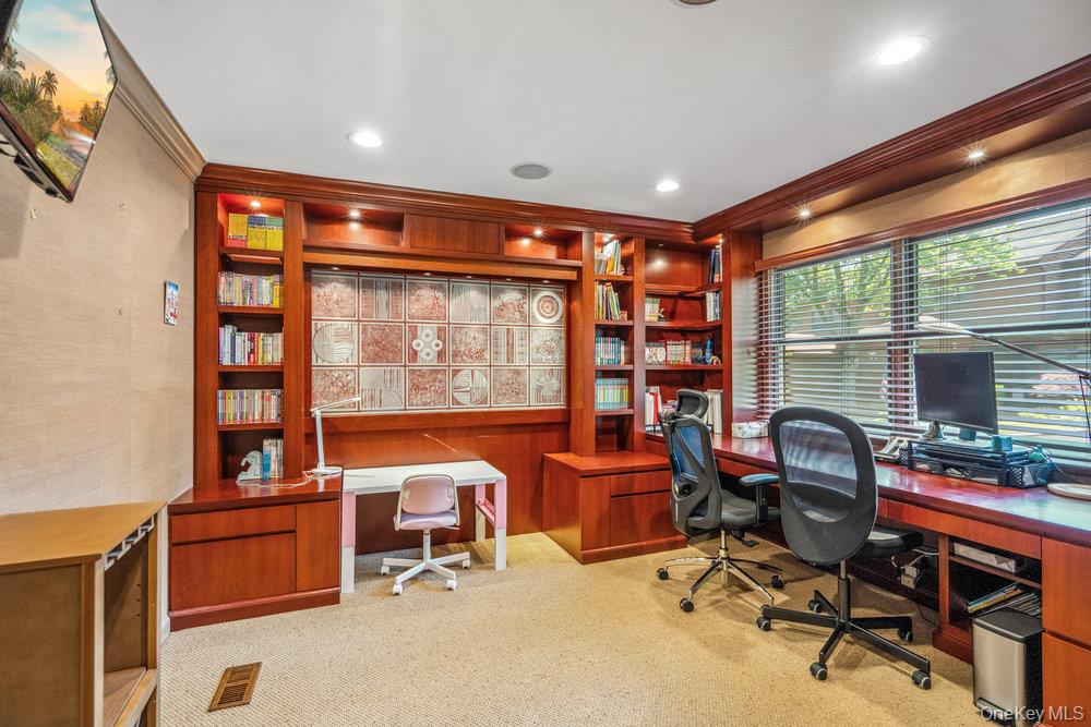 43 Hunt Drive