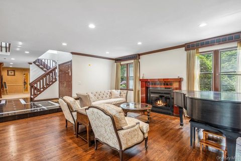 43 Hunt Drive Jericho NY 11753