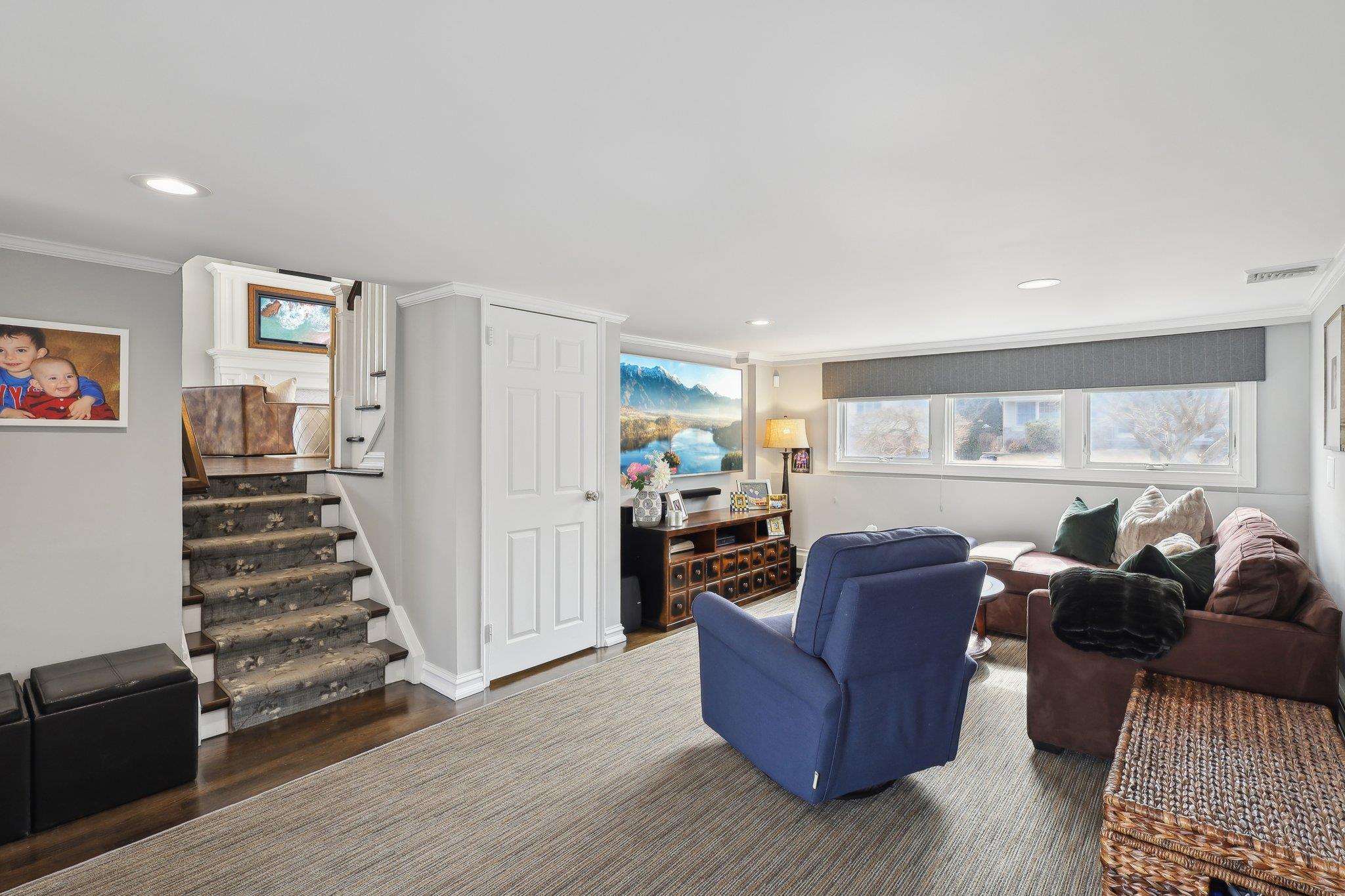 15 Farragut Road, Old Bethpage, New York image 26