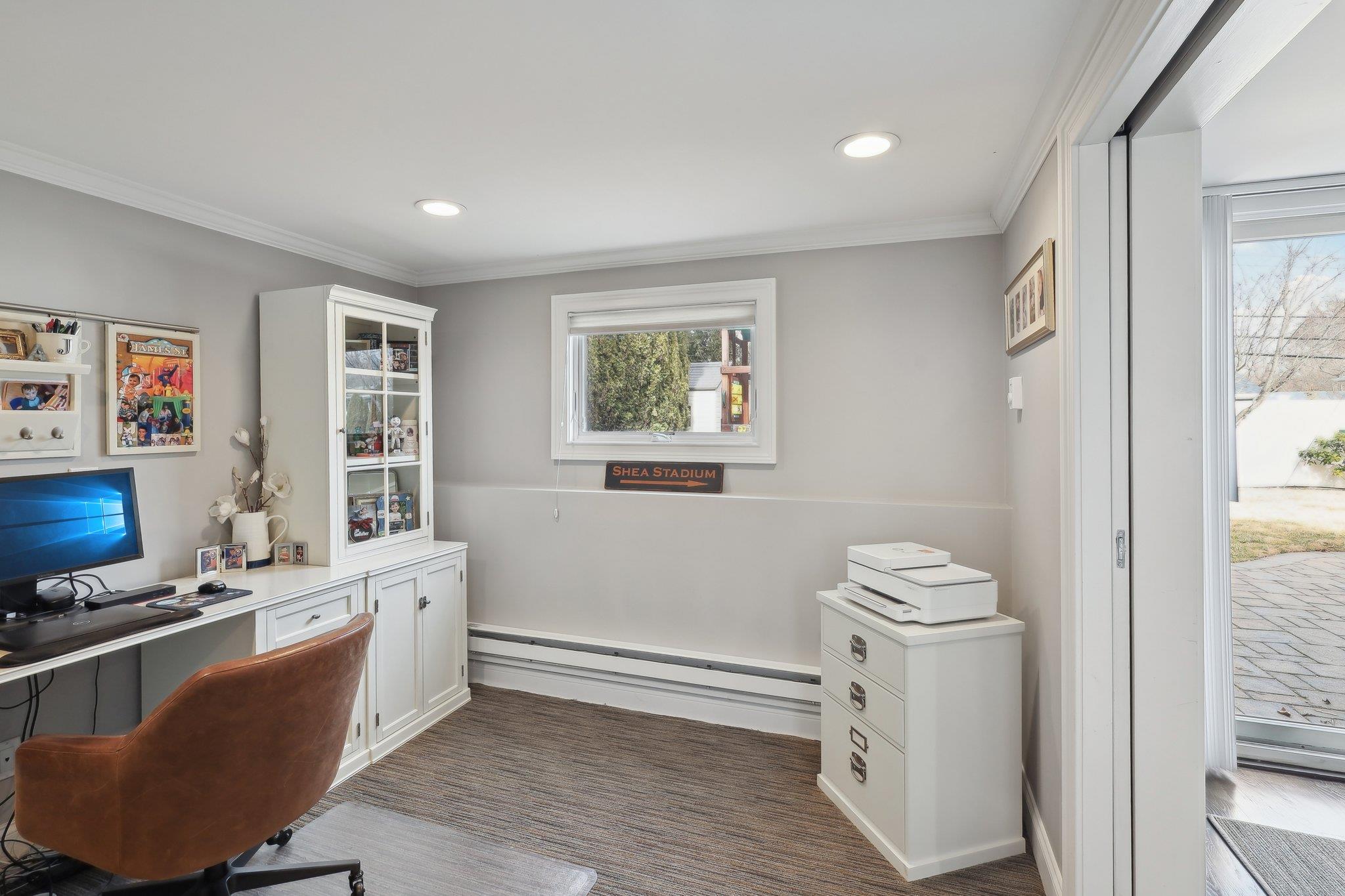 15 Farragut Road, Old Bethpage, New York image 29
