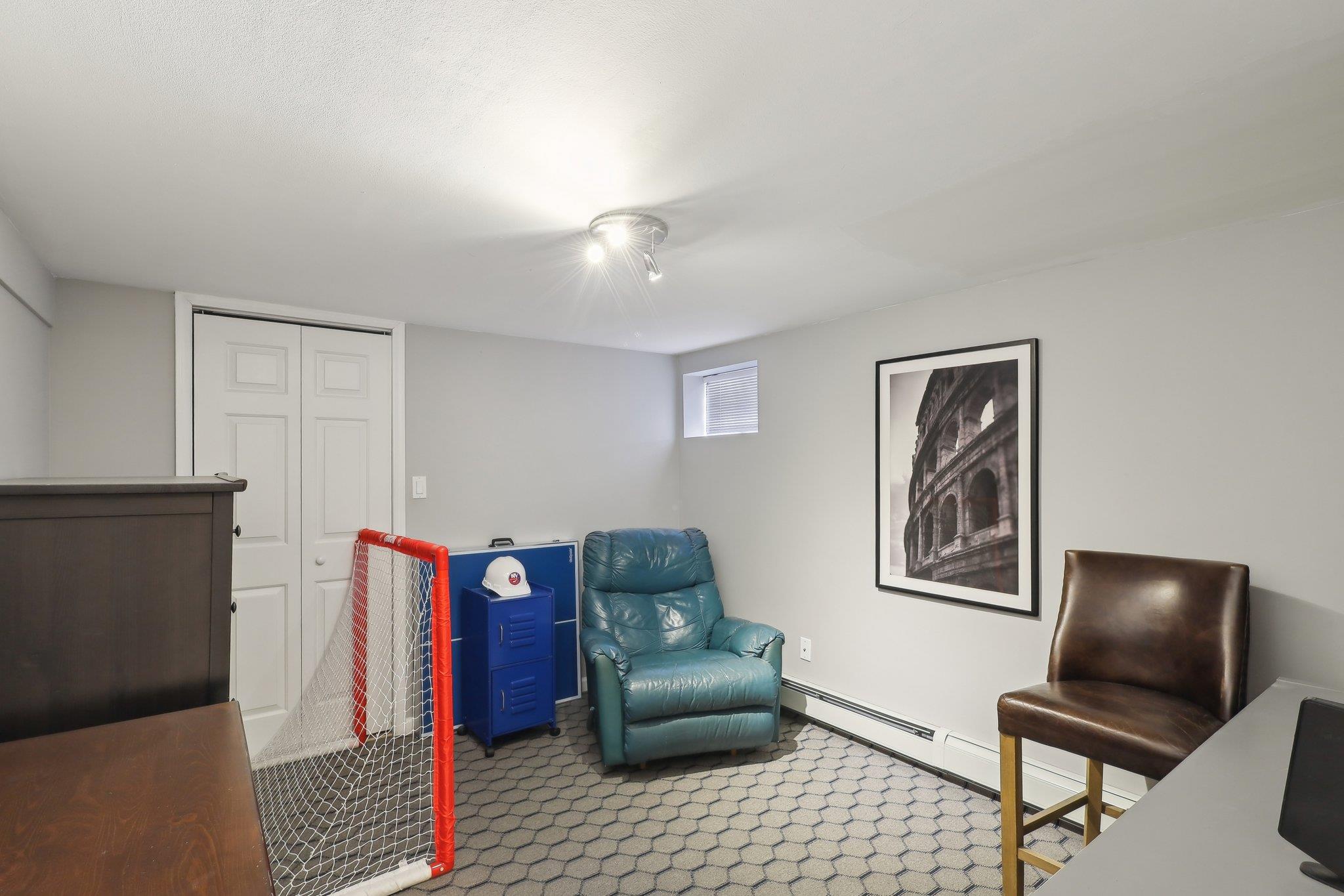 15 Farragut Road, Old Bethpage, New York image 35