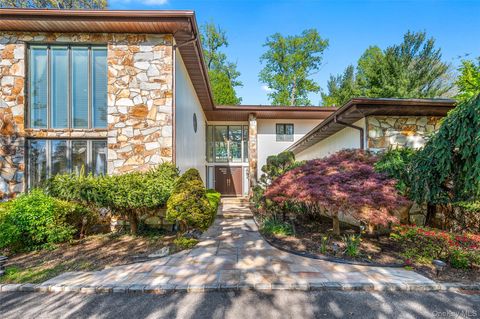 45 Bristol Drive Manhasset NY 11030