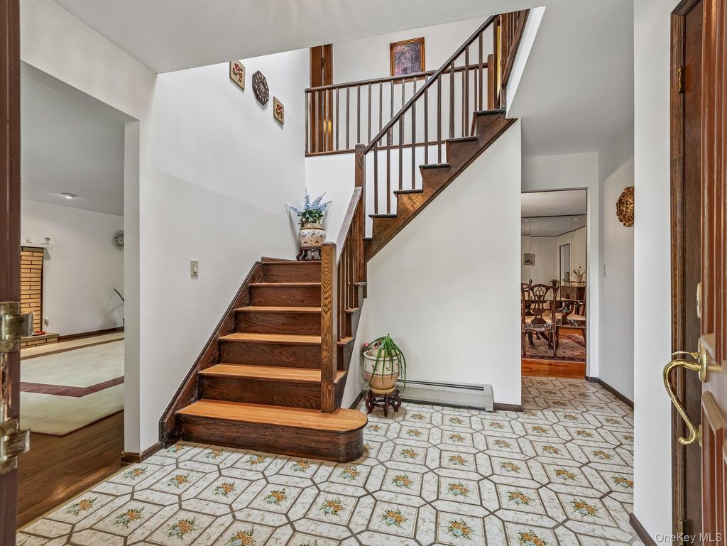 Photo of 4 Lochness Lane, New City, NY 10956 (MLS # 997103)