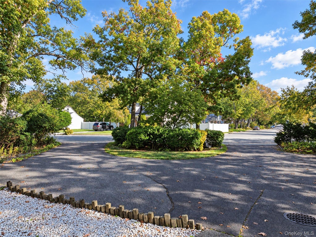Photo of 1065 Park Avenue, Huntington, NY 11743 (MLS # 1066479)