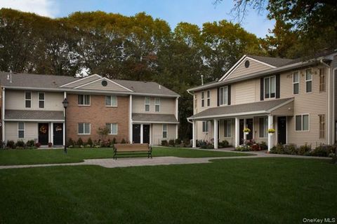 Apartment For Rent - 36 Country Club Drive #B<br/> Coram, NY 11727