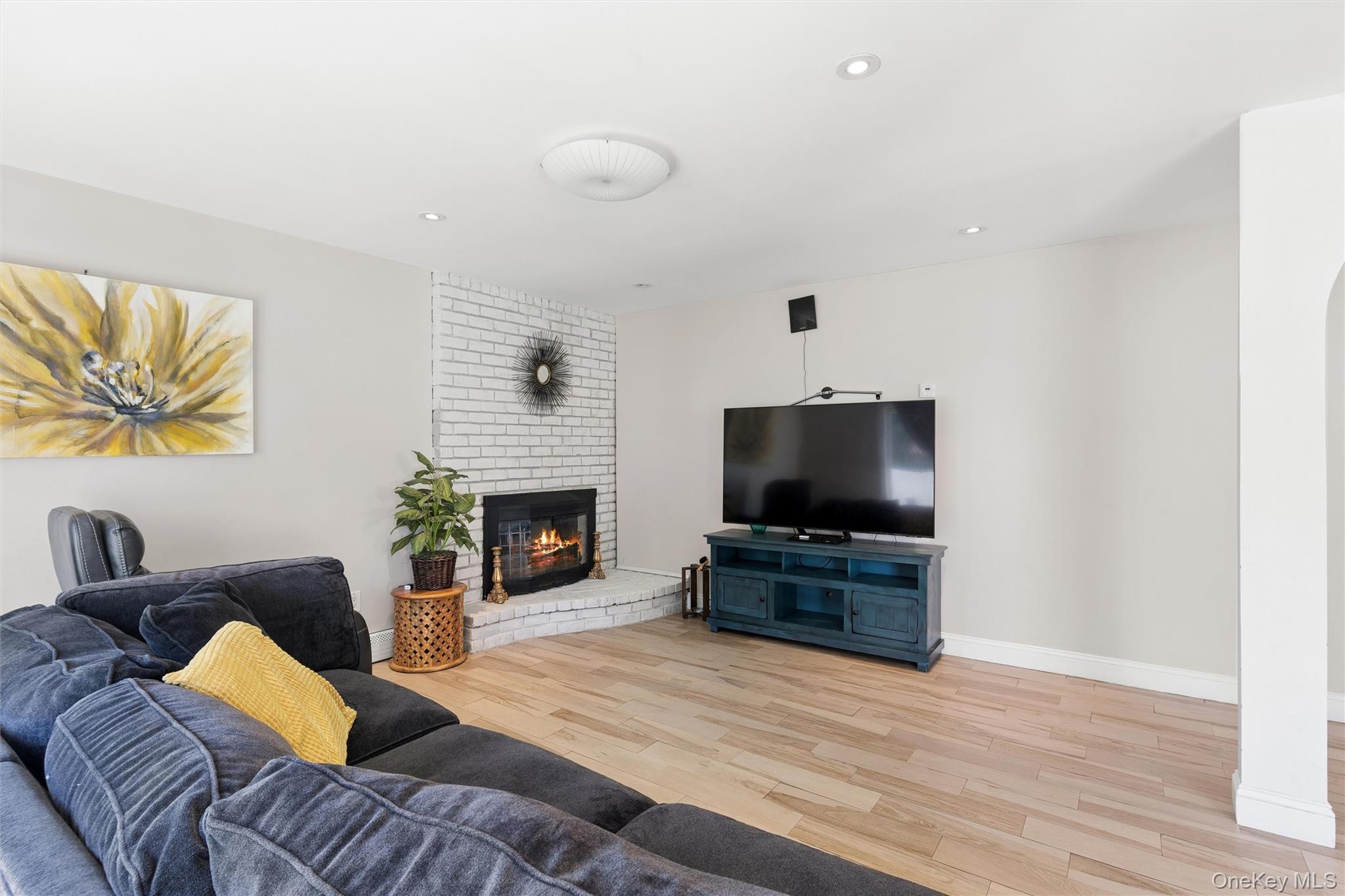 2701 S Seamans Neck Road