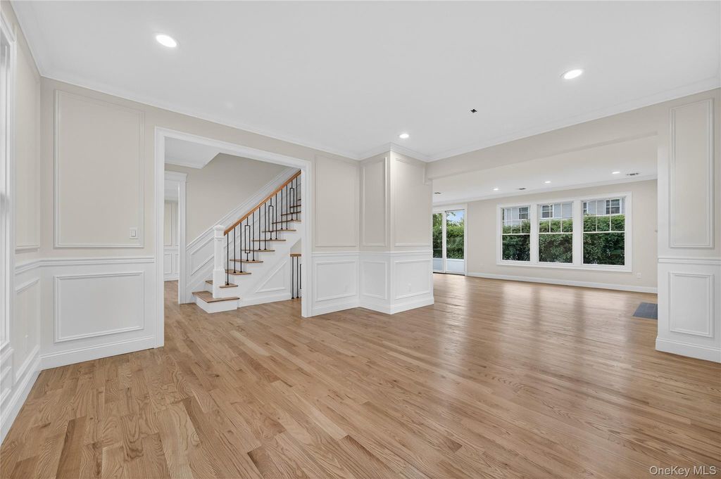Photo of 229 Brixton Road, Garden City, NY 11530 (MLS # 885370)