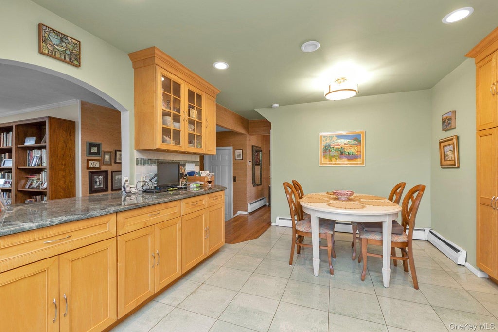 Photo of 240 Greenway Road, Lido Beach, NY 11561 (MLS # 1062814)