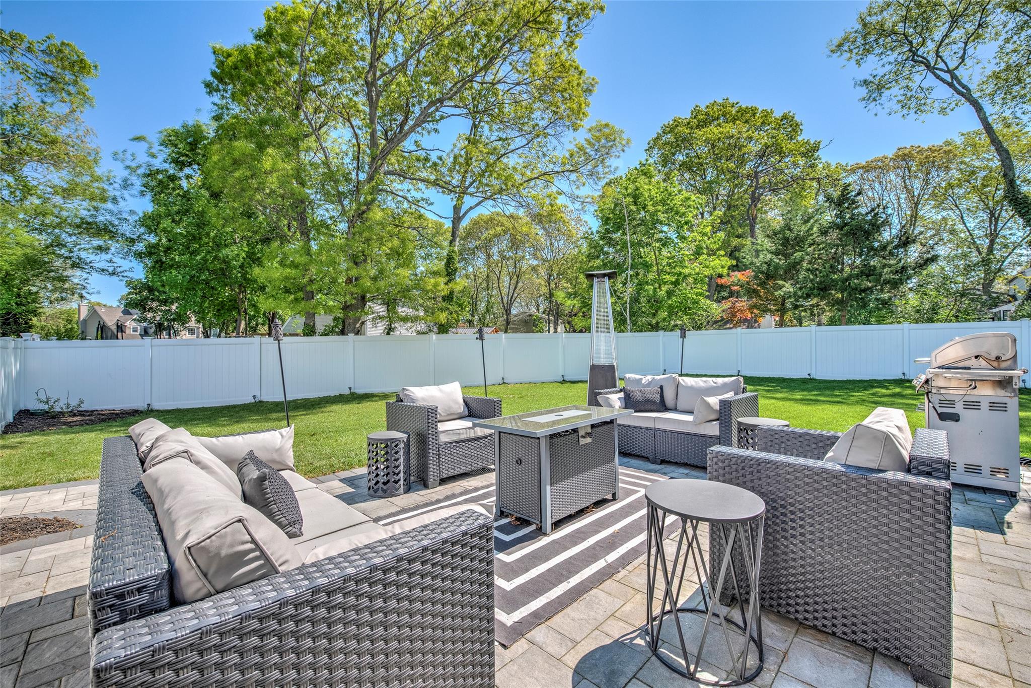 12 Folsom Lane, Coram, New York image 18