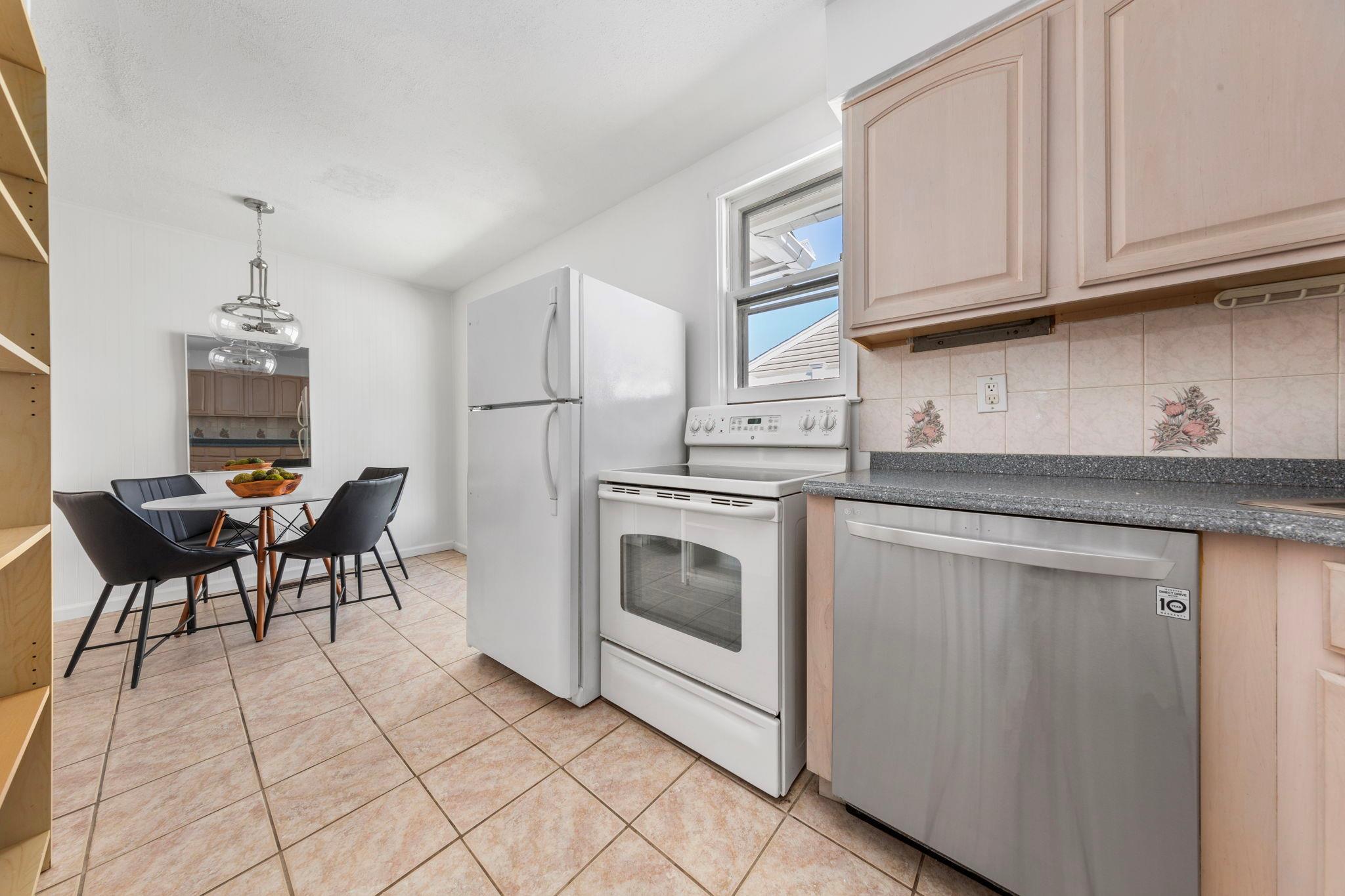 2641 Woods Avenue, East Meadow, New York image 9