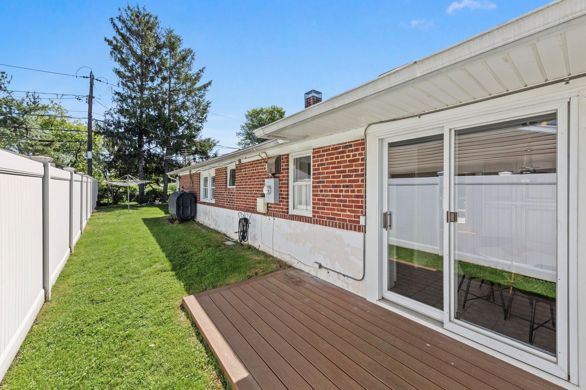 2641 Woods Avenue, East Meadow, New York image 18