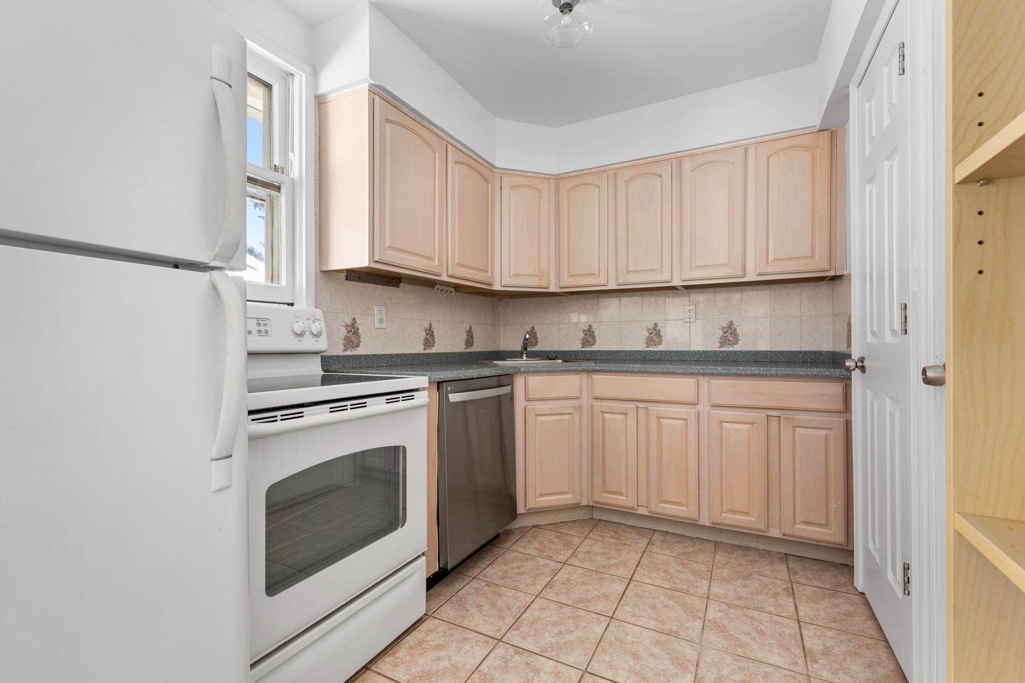 2641 Woods Avenue, East Meadow, New York image 8