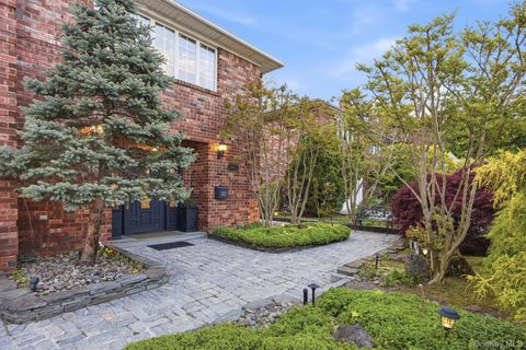 23411 38th Drive Douglaston NY 11363