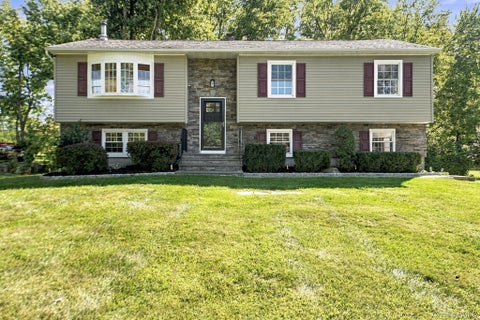 Homes For Rent - 52 Kensington Drive<br/> Hopewell Junction, NY 12533