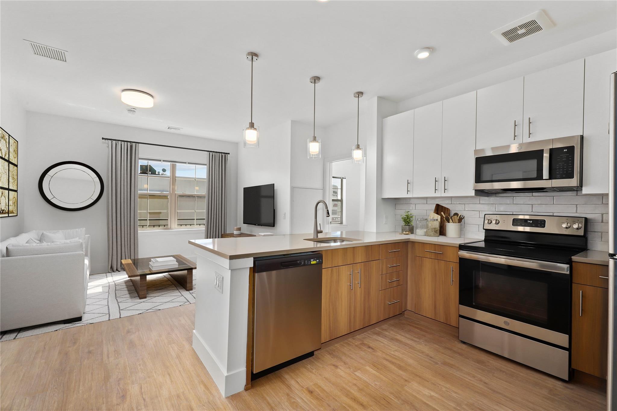 N Main Street 205, Port Chester, New York - 2 Bedrooms  
2 Bathrooms  
5 Rooms - 