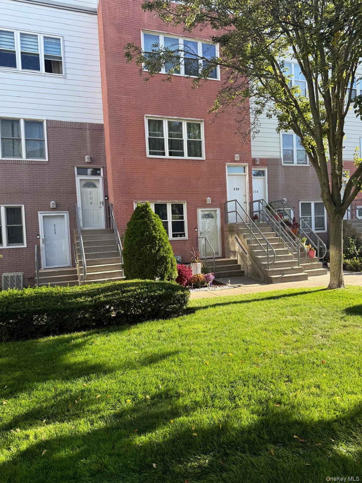 230 Fleet Court 16230