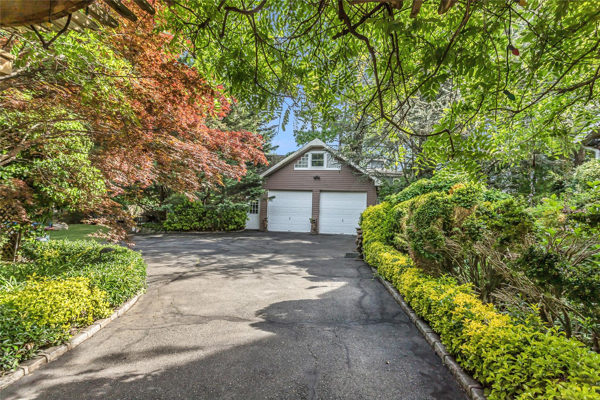 22 Madison Avenue, Glen Cove, New York image 31