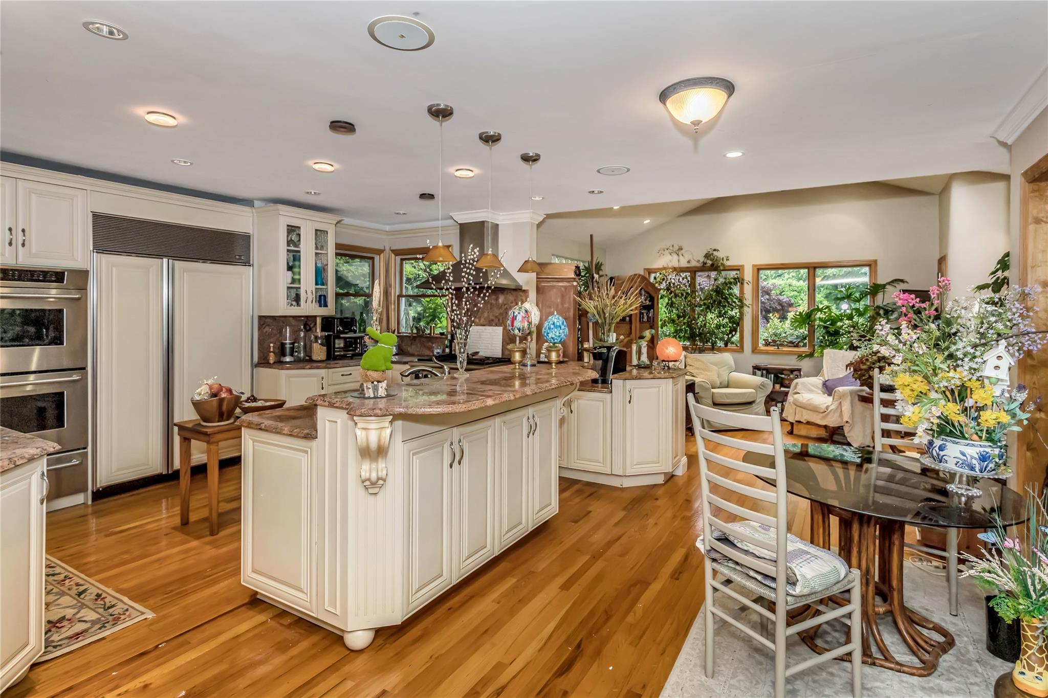 22 Madison Avenue, Glen Cove, New York image 9