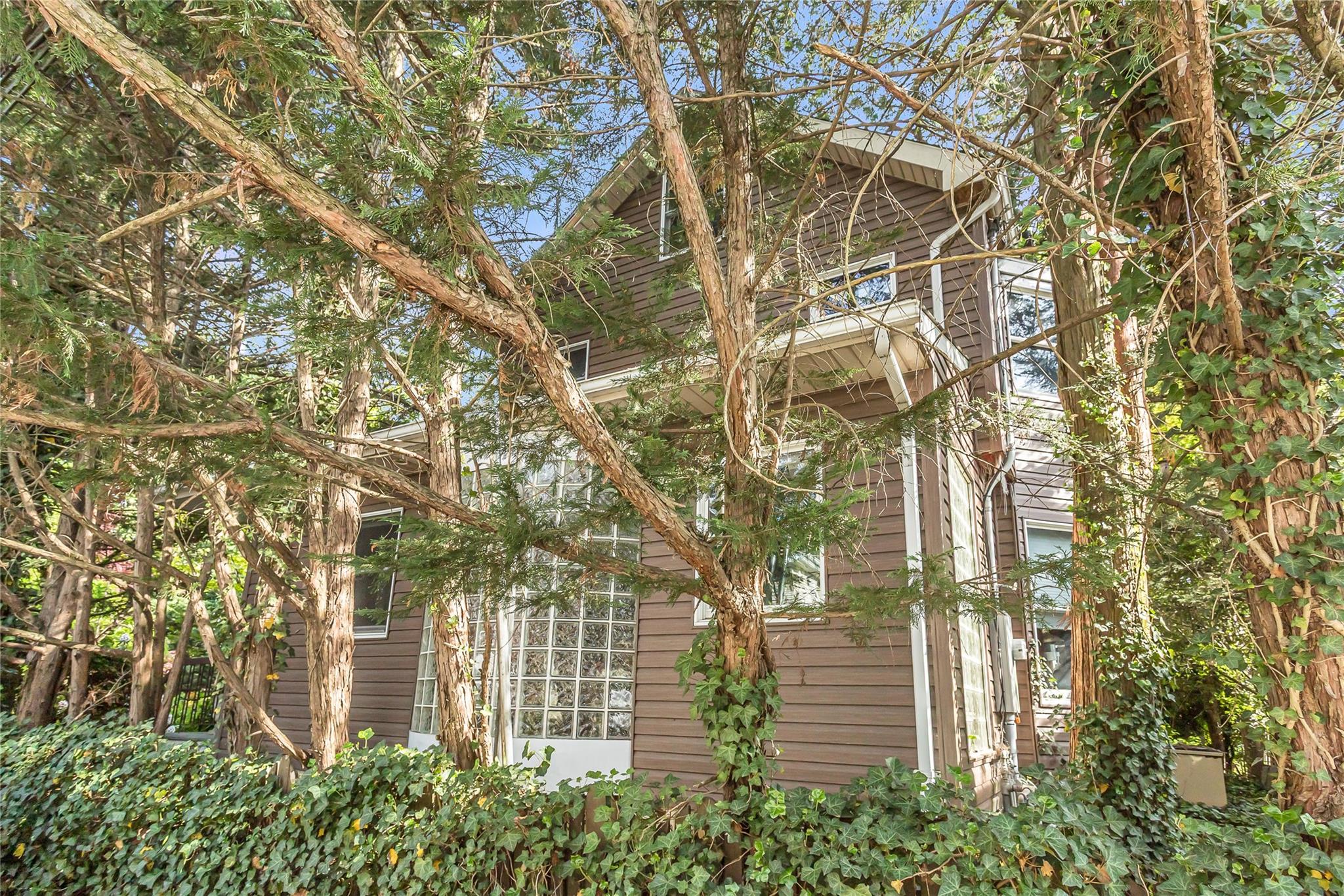 22 Madison Avenue, Glen Cove, New York image 30