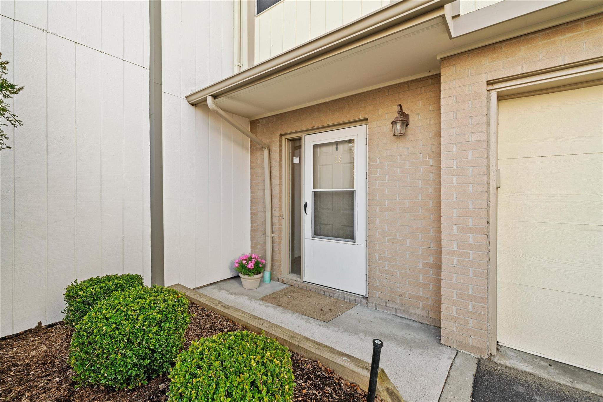 13 Wyndham Court, Nanuet, New York image 3