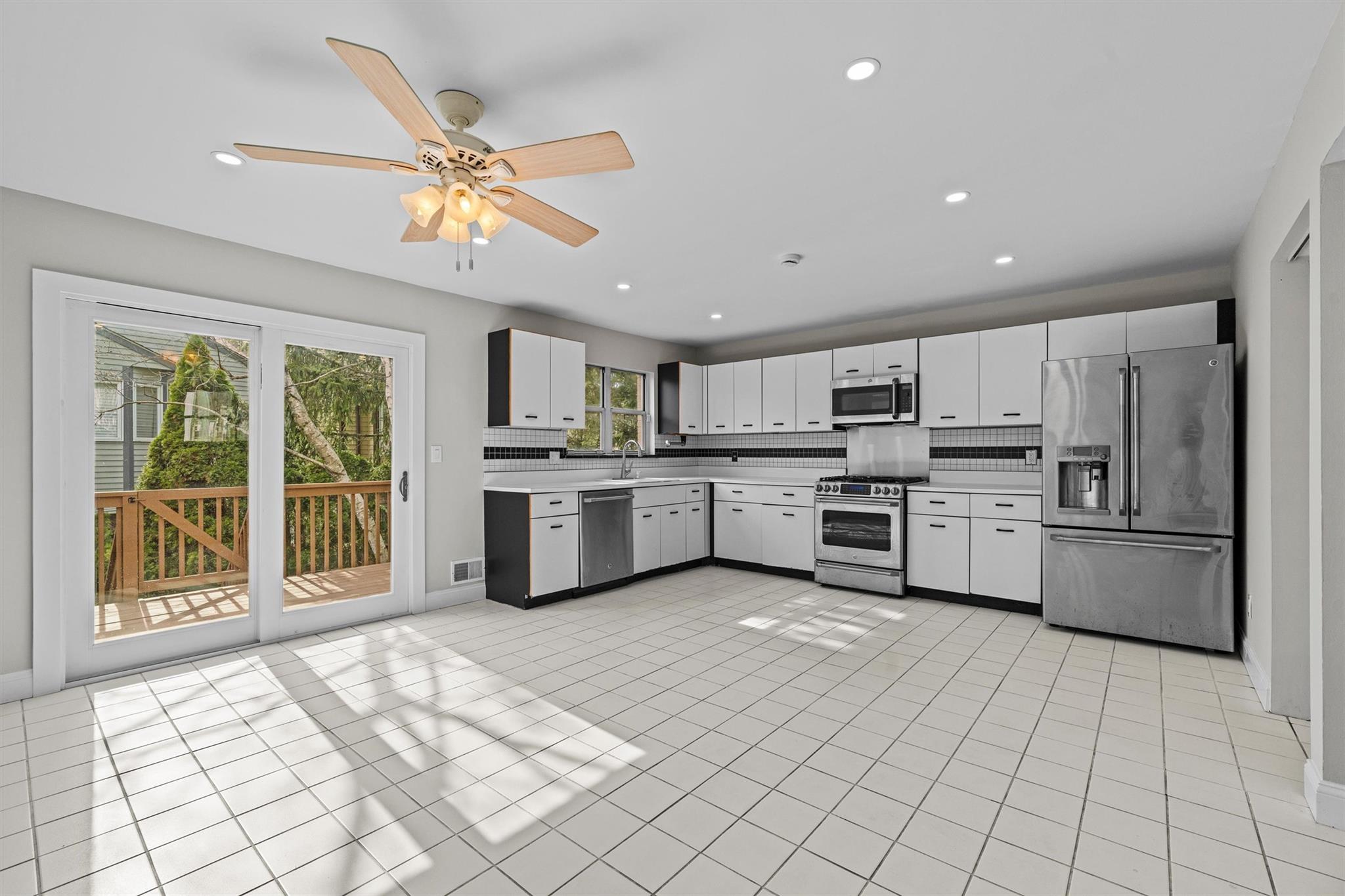 13 Wyndham Court, Nanuet, New York image 9