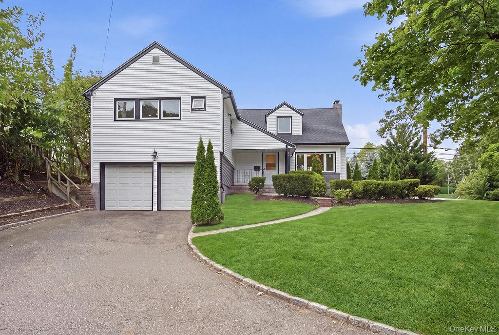 Photo of 84 Middle Neck Road, Roslyn, NY 11576 (MLS # 1054753)