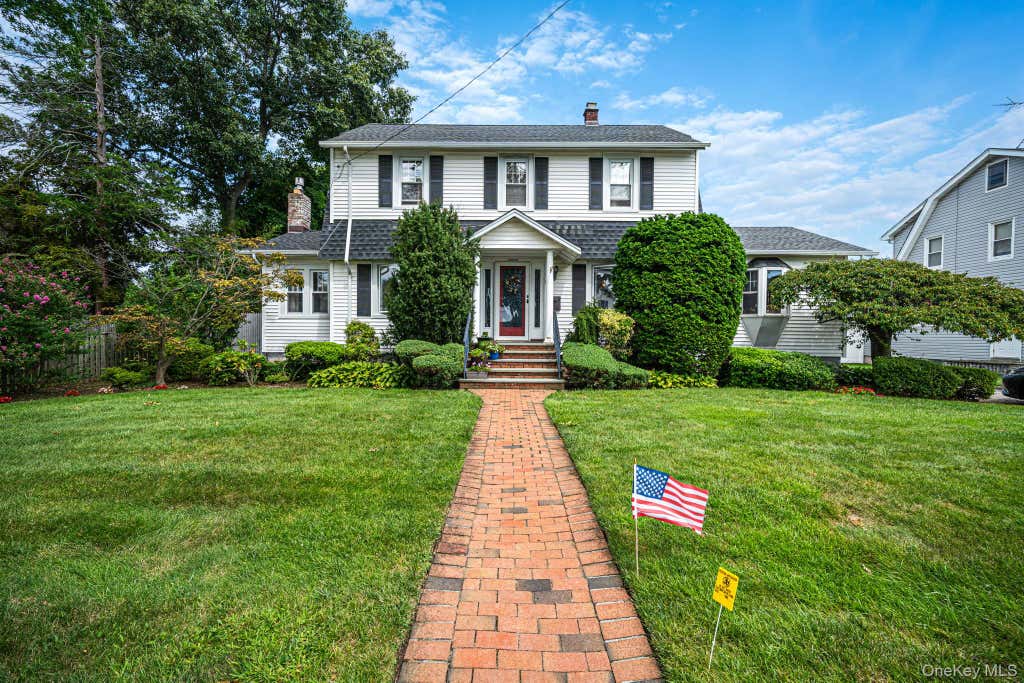 Photo of 57 Caroline Street, Bethpage, NY 11714 (MLS # 1043612)