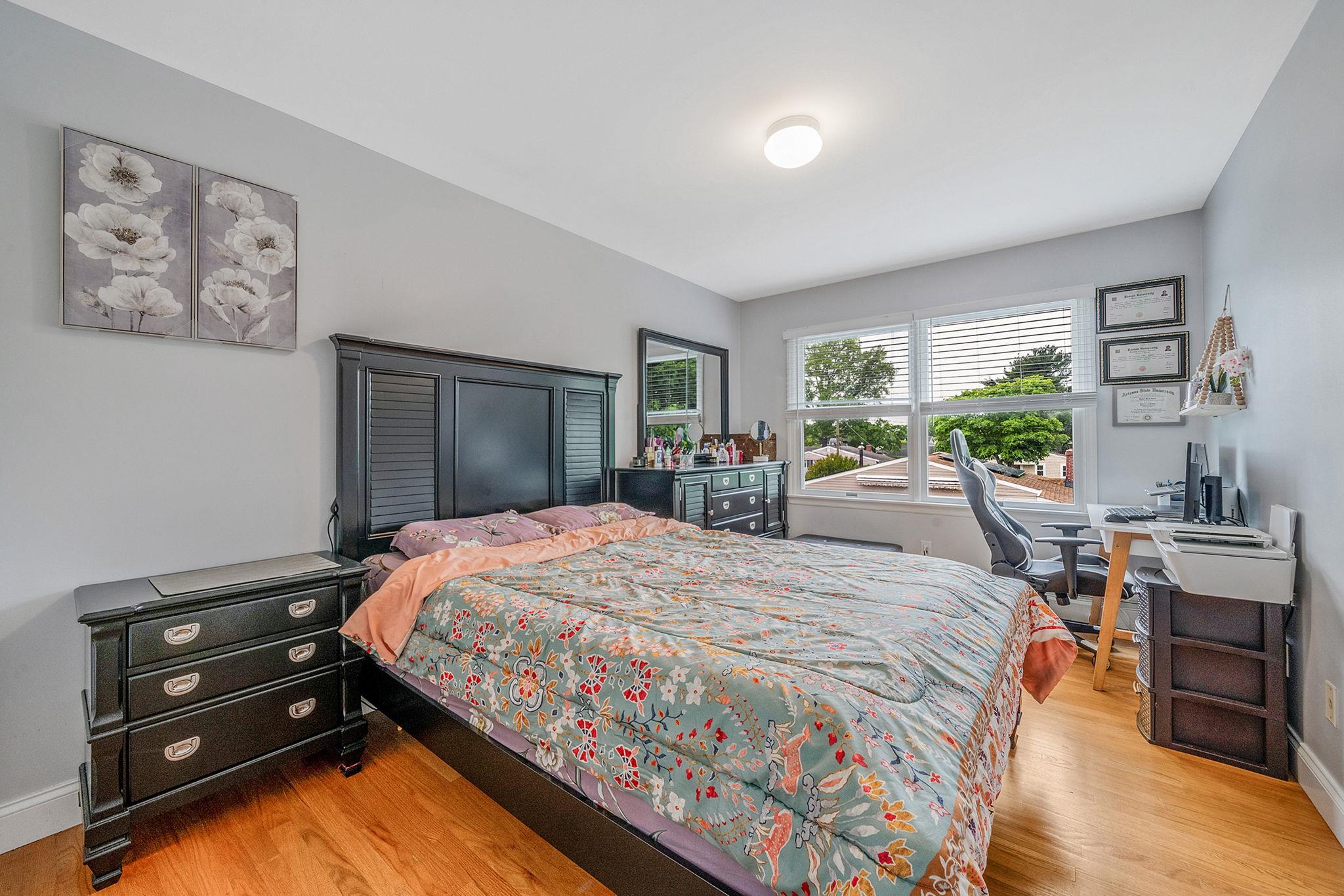 130 W 7th Street, Deer Park, New York image 22
