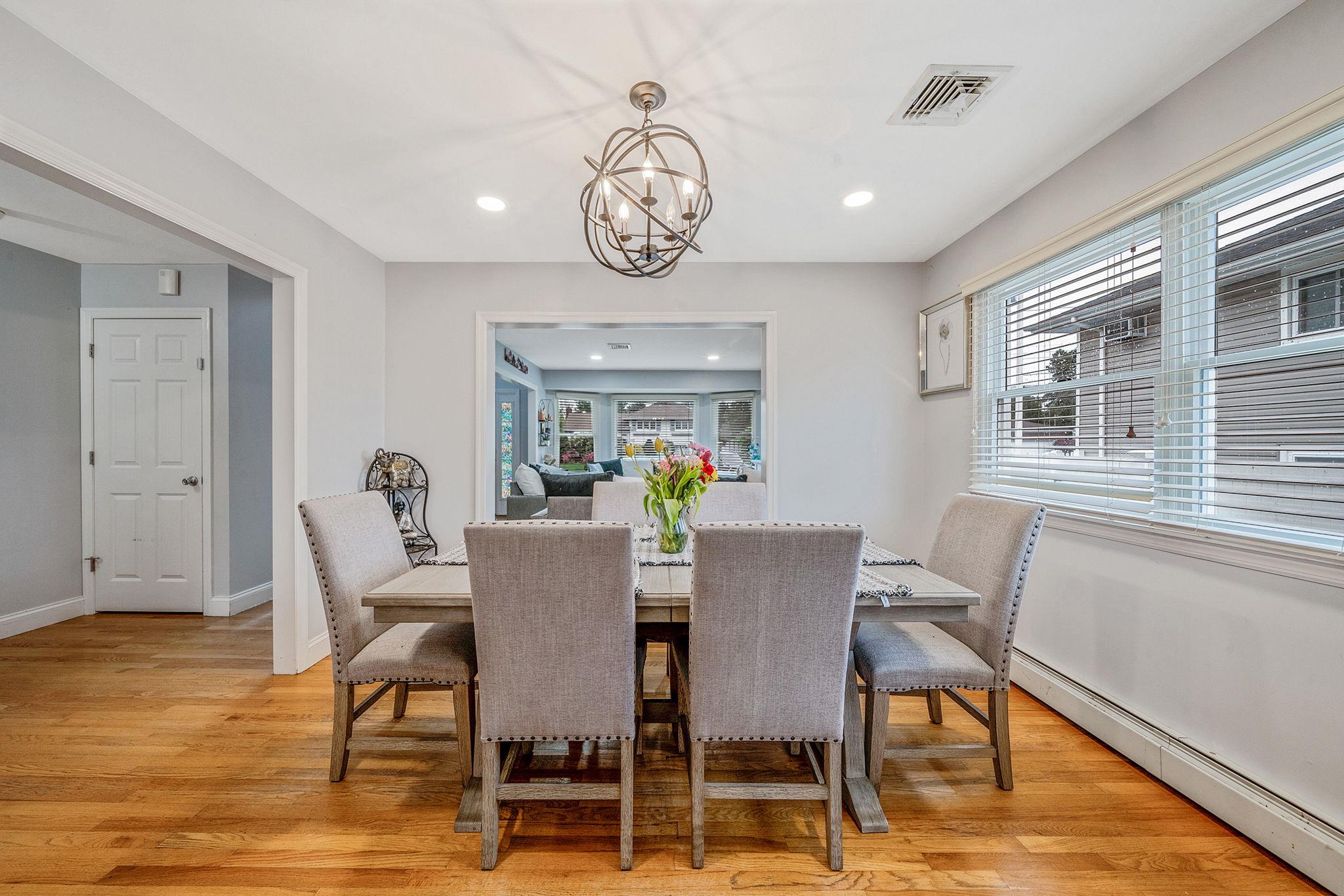 130 W 7th Street, Deer Park, New York image 6