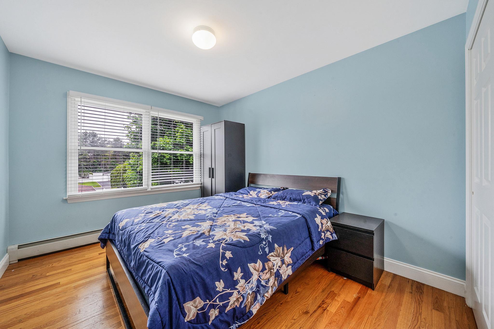 130 W 7th Street, Deer Park, New York image 18