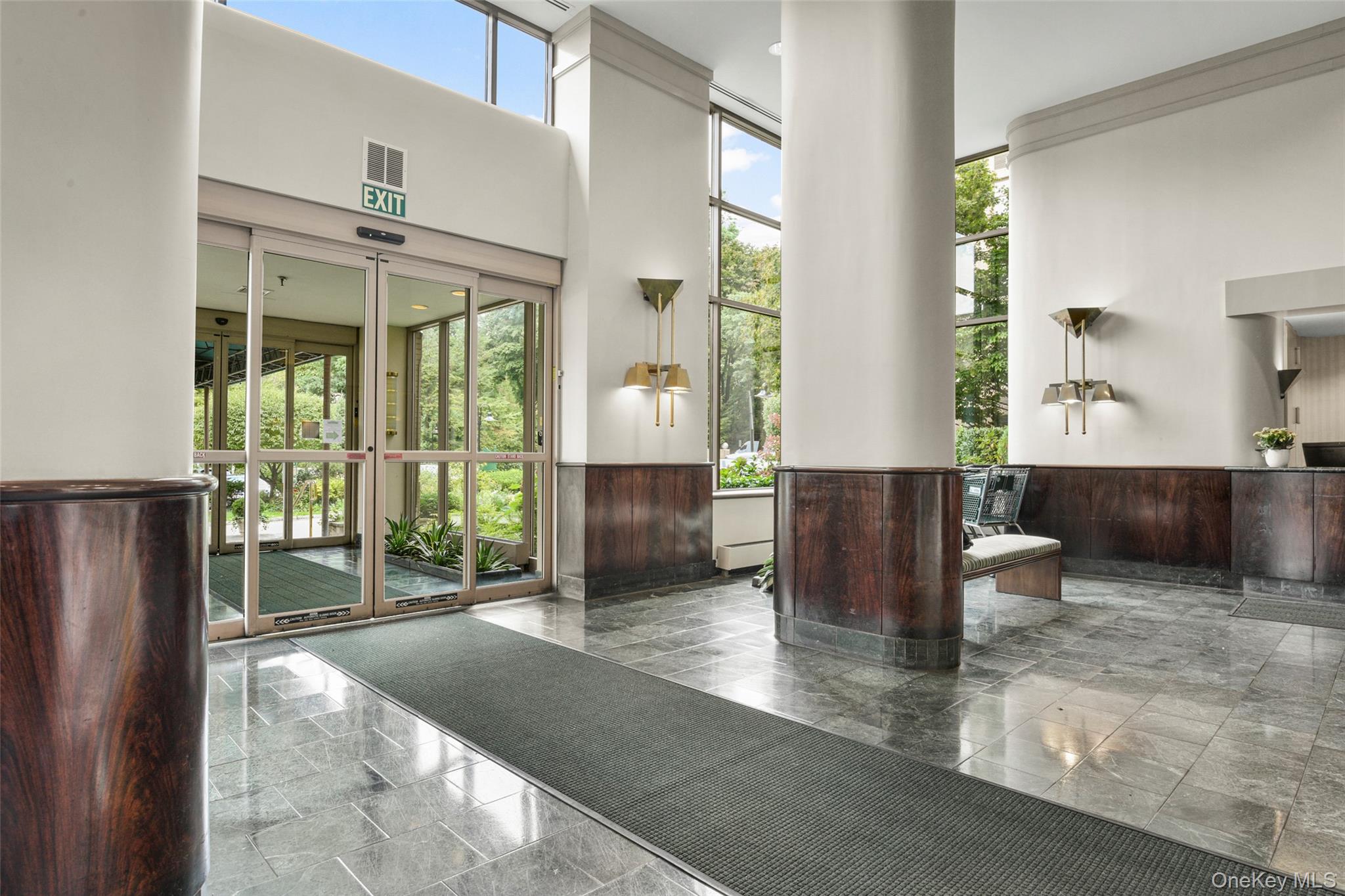 35 N Chatsworth Avenue 1G