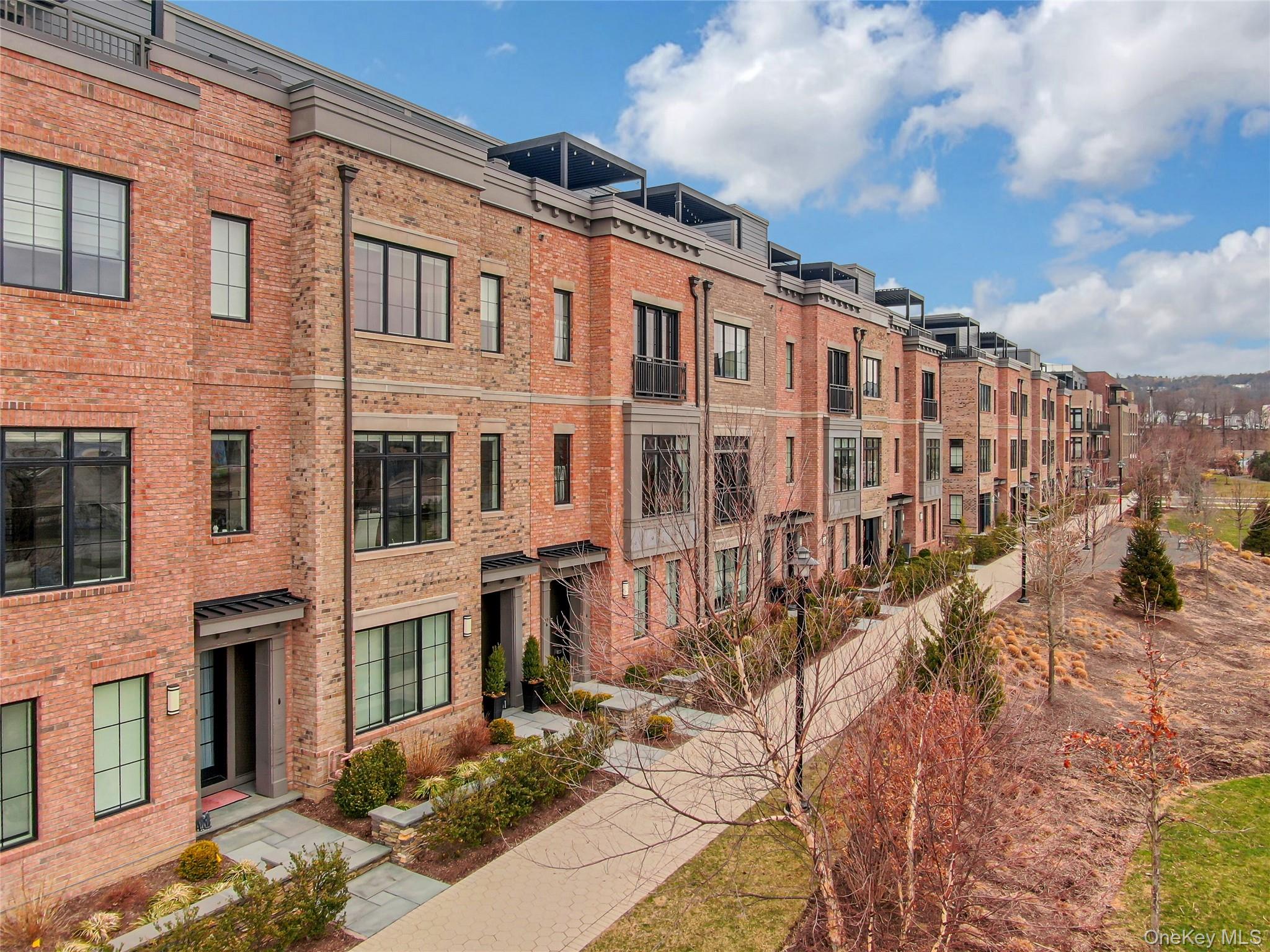 203 Palisades Boulevard