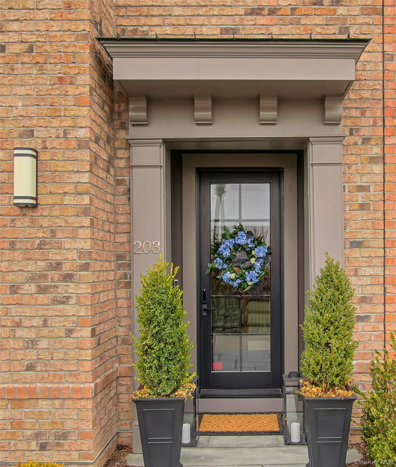 203 Palisades Boulevard