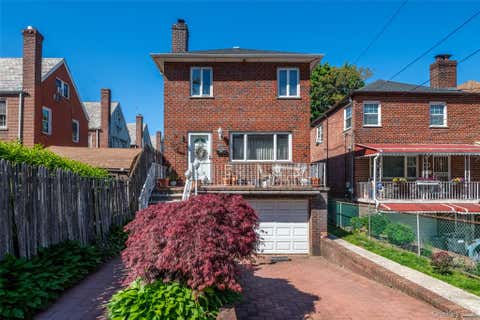 Homes For Sale - 1515 Bantam Place<br/> Bronx, NY 10469