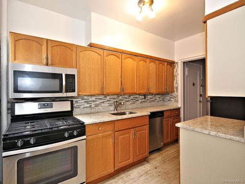 313D Larchmont Acrest West 313D Larchmont NY 10538