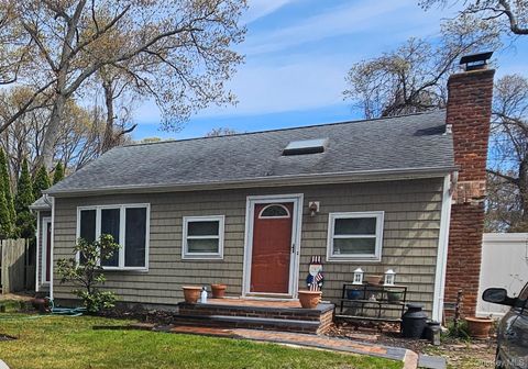 Photo of 89 Gould Road, Centereach, NY 11720 (MLS # 989908)