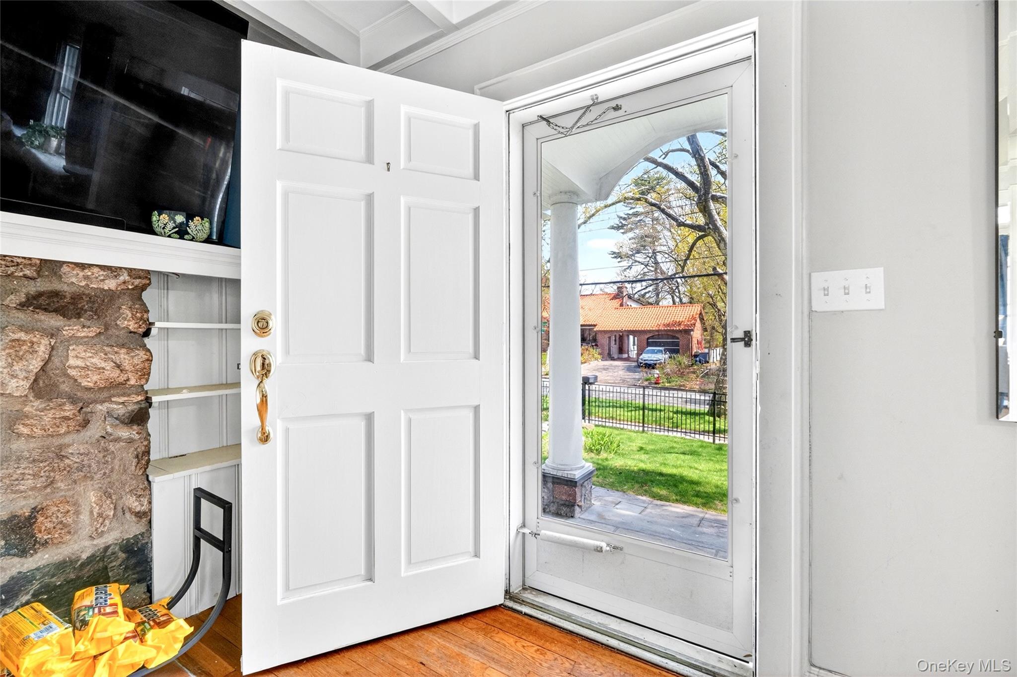 350 Hutchinson Boulevard