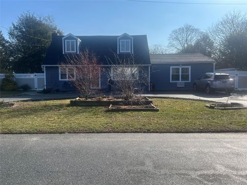 1659 Lincoln Avenue Bohemia NY 11716